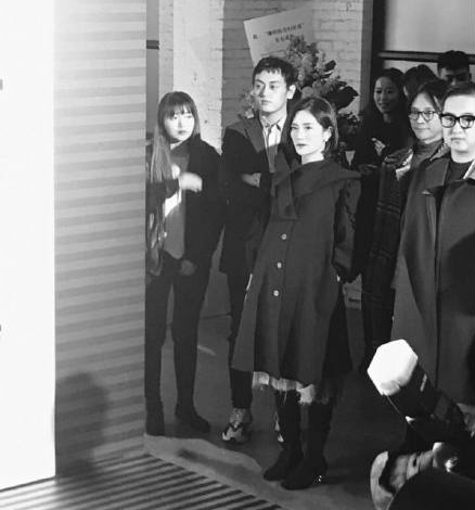 【孕肚图】谢娜孕后携何炅亮相!孕期这几件事不能做!