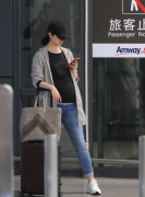 【图】朱亚文老婆孕肚 孕妇乘坐飞机应该缓解疲
